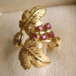 Anello in oro giallo e rubini